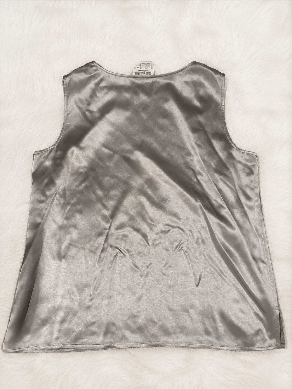 Due per Due Collection Silver Gray 100% Silk Sleeveless Shell Top Size 14 - Picture 2 of 3